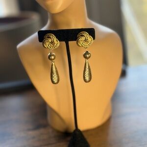 Elegant Gold Drop Earrings